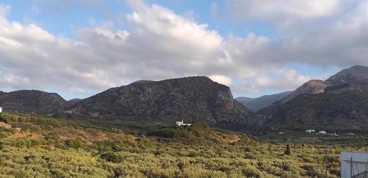 Vila Petrino In Sisi Exteriér fotografie
