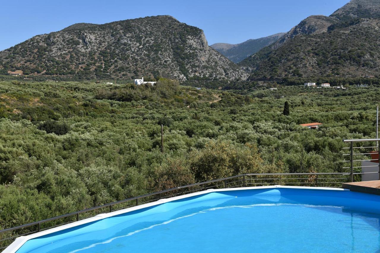 Vila Petrino In Sisi Exteriér fotografie